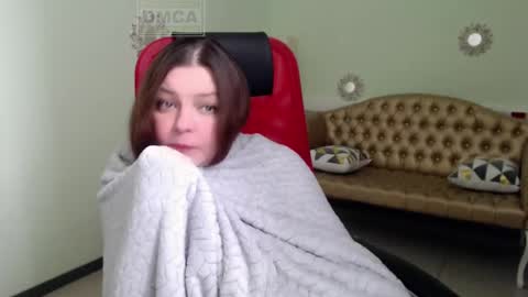 Lily online show from March 12, 2025, 7:24 am