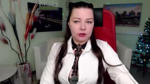 Lily online show from December 17, 2025, 5:24 am