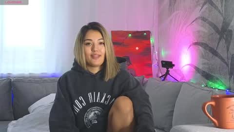 Snapshot of lily_foster_ chatting on December 15, 2024, 8:41 am Lily online show from December 15, 2024, 8:41 am