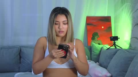 Snapshot of lily_foster_ chatting on January 19, 2025, 2:38 pm Lily online show from January 19, 2025, 2:38 pm