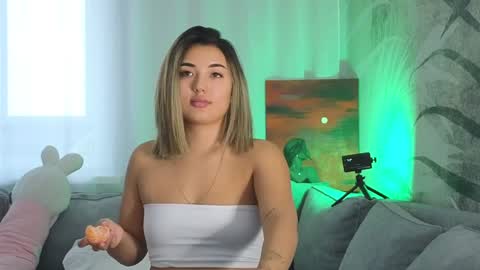 Snapshot of lily_foster_ chatting on January 23, 2025, 7:32 am Lily online show from January 23, 2025, 7:32 am