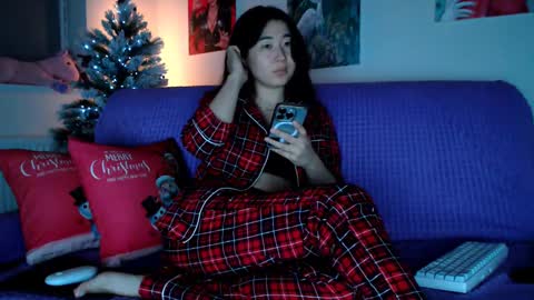 Lily Litle online show from December 15, 2024, 7:10 pm