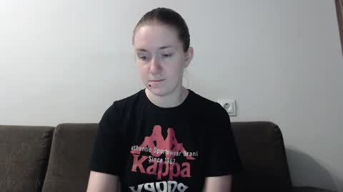 lily_love_x online show from February 9, 2025, 6:01 am