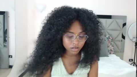 Snapshot of lily_mendoza chatting on July 7, 2026, 7:40 pm lily_mendoza online show from July 7, 2026, 7:40 pm