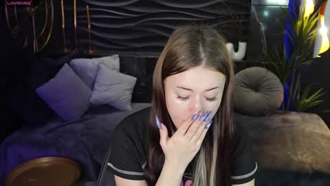 Snapshot of lily_moonlight chatting on January 26, 2025, 6:49 am Lily online show from January 26, 2025, 6:49 am