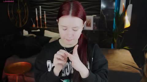 Lily online show from March 3, 2026, 7:03 am