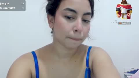 Snapshot of lily_robertss_ chatting on November 24, 2025, 2:11 am Lily Roberts online show from November 24, 2025, 2:11 am