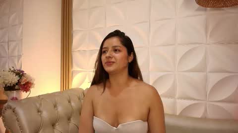 Lily Lauren online show from January 14, 2026, 12:44 pm