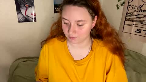 Snapshot of lily_shamy chatting on December 17, 2024, 4:00 pm Alice online show from December 17, 2024, 4:00 pm