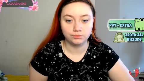 Snapshot of lily_shamy chatting on March 3, 2025, 9:00 am Alice online show from March 3, 2025, 9:00 am