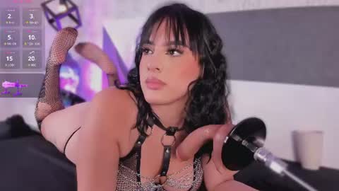 Snapshot of lily_stclair chatting on July 7, 2026, 4:15 am . online show from July 7, 2026, 4:15 am