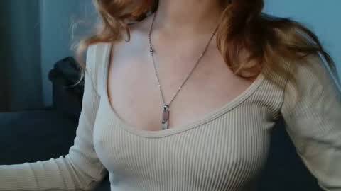 small lily online show from April 29, 2026, 2:21 pm