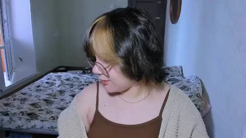 Lily online show from April 8, 2026, 12:49 pm