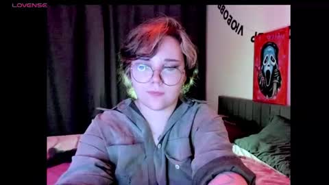 Lily online show from June 17, 2026, 9:05 pm