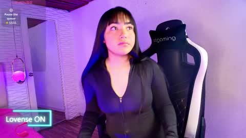 lily_waist online show from September 22, 2025, 11:12 am