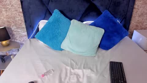 LilyWoodz online show from March 7, 2025, 10:21 pm