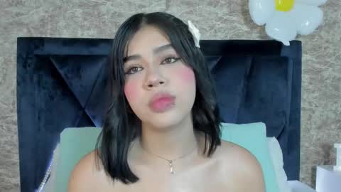 LilyWoodz online show from September 12, 2025, 7:25 pm