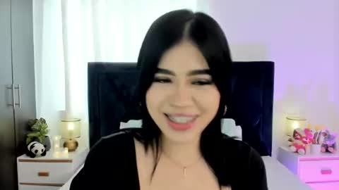 Snapshot of lily_woodz chatting on August 4, 2026, 7:05 pm LilyWoodz online show from August 4, 2026, 7:05 pm