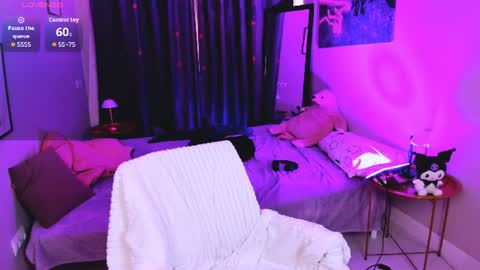 LILY online show from July 22, 2026, 1:58 pm