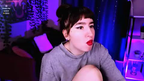LILY online show from July 26, 2026, 10:33 am