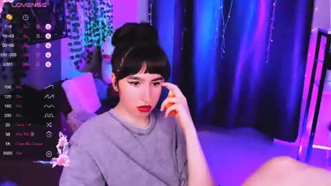 LILY online show from July 30, 2026, 4:50 pm