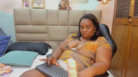 Snapshot of lilybaudyn_ chatting on September 13, 2025, 12:43 am Lily online show from September 13, 2025, 12:43 am