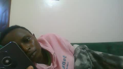 lilycute19 online show from April 25, 2026, 1:41 pm