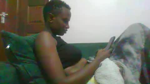 lilycute19 online show from April 26, 2026, 6:05 pm