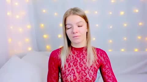 lilydavisss online show from January 9, 2026, 2:47 am