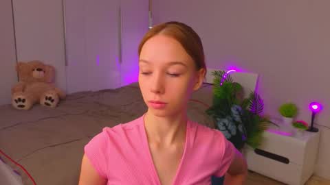 Snapshot of lilylisy chatting on November 17, 2025, 11:27 am lilylisy online show from November 17, 2025, 11:27 am