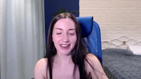Lily online show from April 16, 2026, 8:37 am