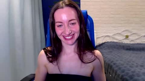 Lily online show from April 23, 2026, 7:41 am