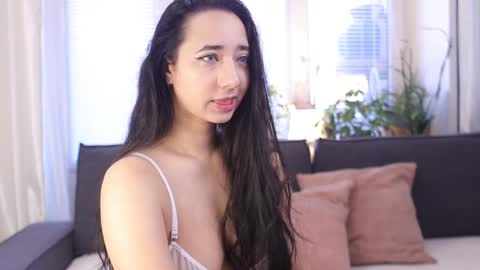 Snapshot of lilyminx chatting on March 1, 2025, 3:21 am -- My Wishlist online show from March 1, 2025, 3:21 am