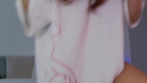 Lily online show from October 18, 2025, 10:49 am