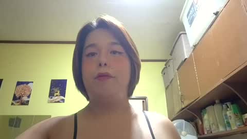 Snapshot of lilysette chatting on June 19, 2026, 9:46 am lilysette online show from June 19, 2026, 9:46 am