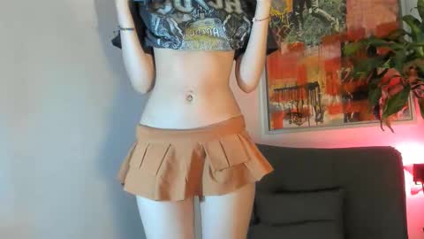 lilyskinny27 online show from December 23, 2025, 2:53 am