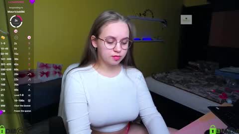 Lily online show from January 7, 2026, 2:19 pm