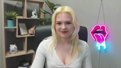 Lily online show from April 29, 2026, 7:01 am
