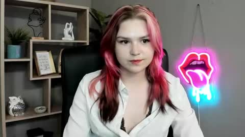 Snapshot of lilysweetxo chatting on June 14, 2026, 1:46 pm Lily online show from June 14, 2026, 1:46 pm