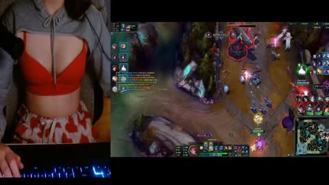 Snapshot of lilythrone chatting on January 16, 2025, 5:21 am Lily Rone online show from January 16, 2025, 5:21 am