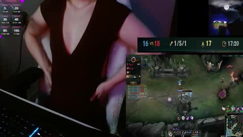 Snapshot of lilythrone chatting on November 14, 2025, 12:37 pm Lily Rone online show from November 14, 2025, 12:37 pm