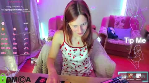Snapshot of lilyviolet7 chatting on June 1, 2026, 9:49 pm Hi Im Lily online show from June 1, 2026, 9:49 pm