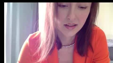 LilyXSky online show from February 26, 2025, 12:25 pm