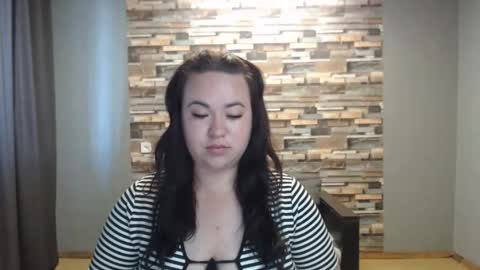 busty princess online show from June 7, 2026, 6:28 am
