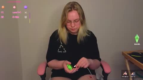 Snapshot of lime_cat chatting on December 4, 2025, 2:21 am lime cat online show from December 4, 2025, 2:21 am