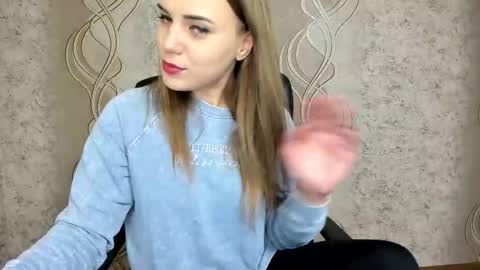    online show from October 6, 2025, 1:08 pm