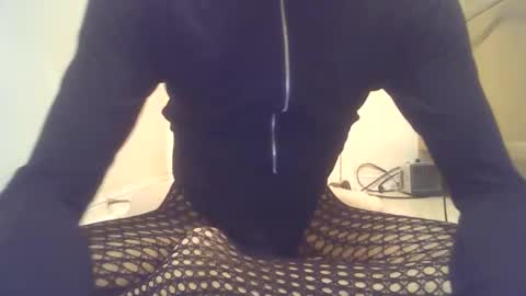 Snapshot of limpclitsissyfemboy chatting on November 10, 2025, 12:31 am limpclitsissyfemboy online show from November 10, 2025, 12:31 am