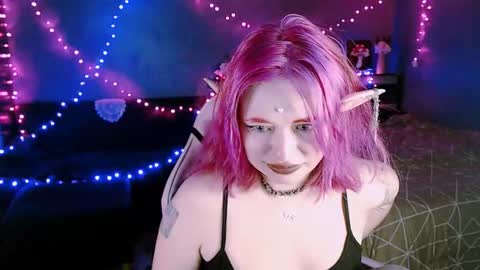 Snapshot of lina2d_tyan chatting on December 19, 2025, 4:36 pm Lina2D tyan online show from December 19, 2025, 4:36 pm