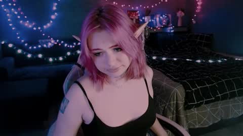 Snapshot of lina2d_tyan chatting on January 6, 2026, 4:43 pm Lina2D tyan online show from January 6, 2026, 4:43 pm