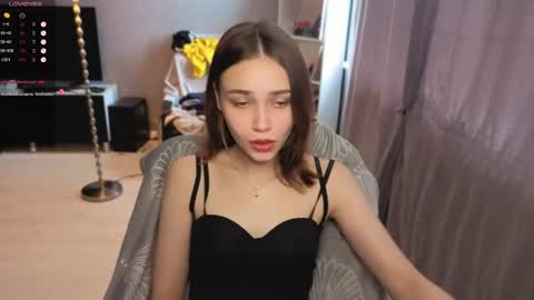 Snapshot of lina_and_lion chatting on May 29, 2026, 10:57 am Scarlet online show from May 29, 2026, 10:57 am